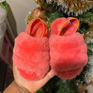 Toddler 9c Uggs slippers